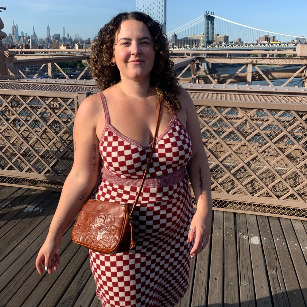 MEET YOUR POSHER - KAELI